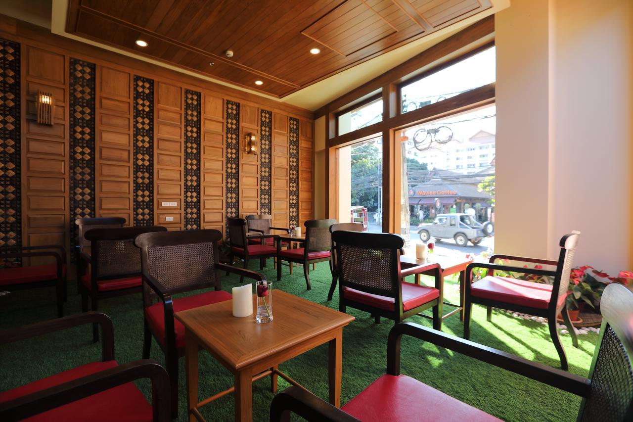 צ'יאנג מאי Peak Nimman Prestige Hotel מראה חיצוני תמונה
