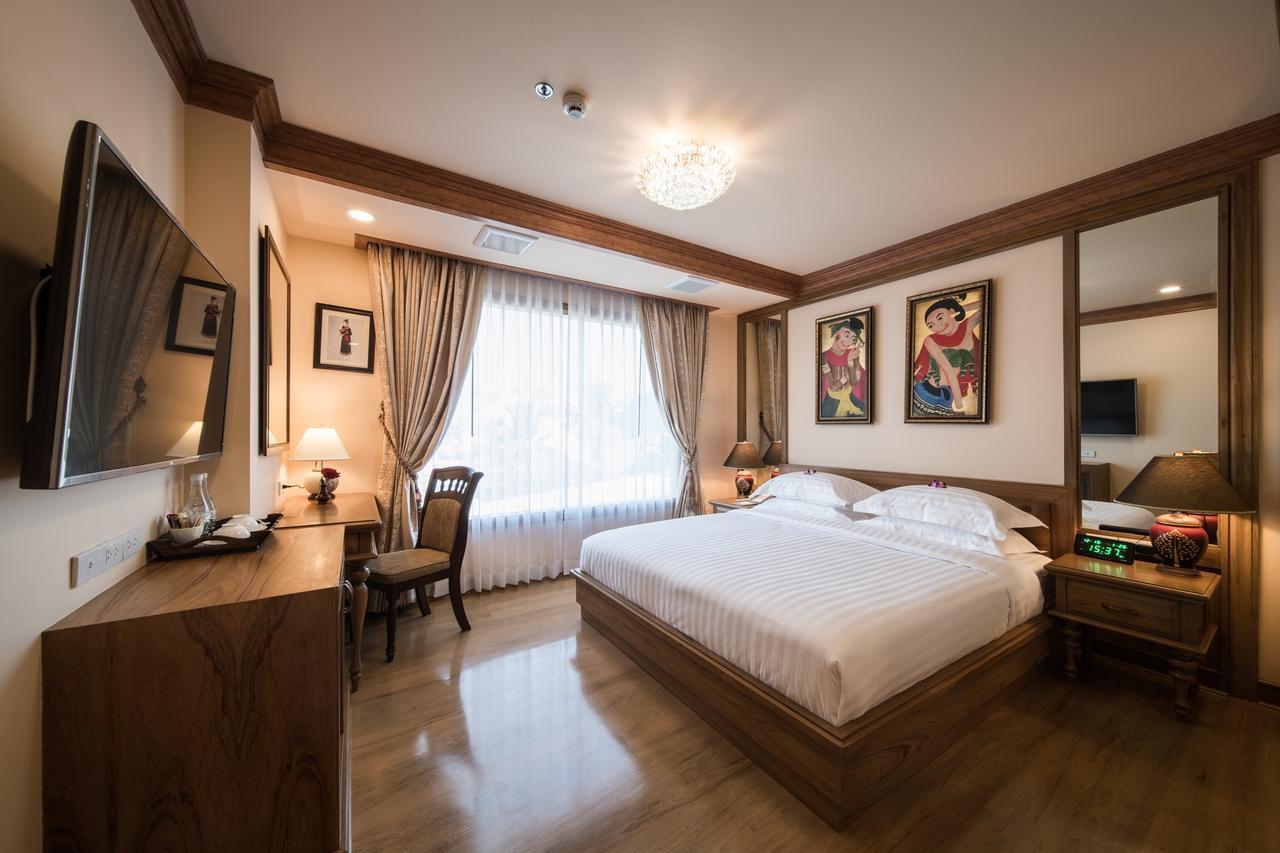 צ'יאנג מאי Peak Nimman Prestige Hotel מראה חיצוני תמונה